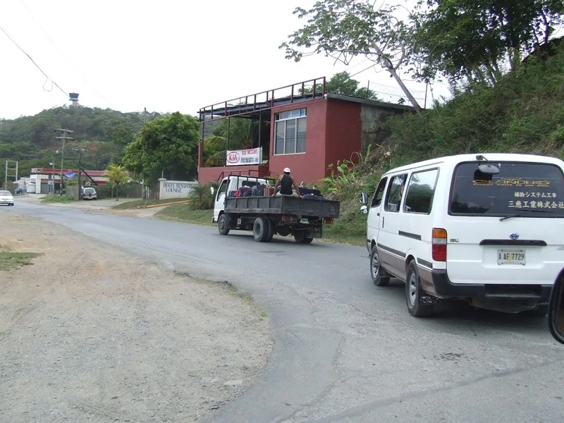 Roatán Island — Talgua Caves (Honduras)