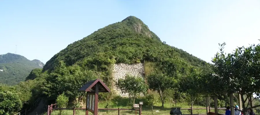 High West — Loke Yew Hall (Sonderverwaltungsregion Hongkong)