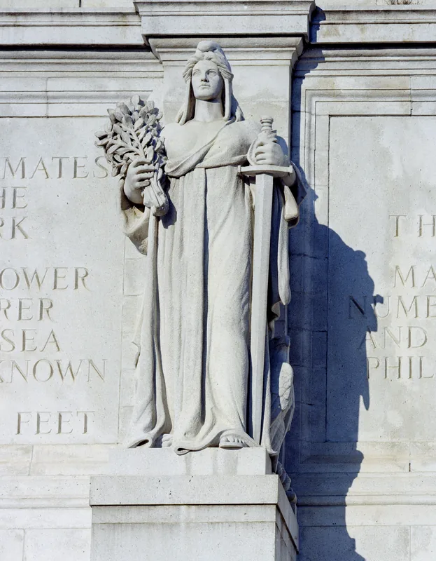 Themis Statue — Altes Oberstes Gericht (Sonderverwaltungsregion Hongkong)
