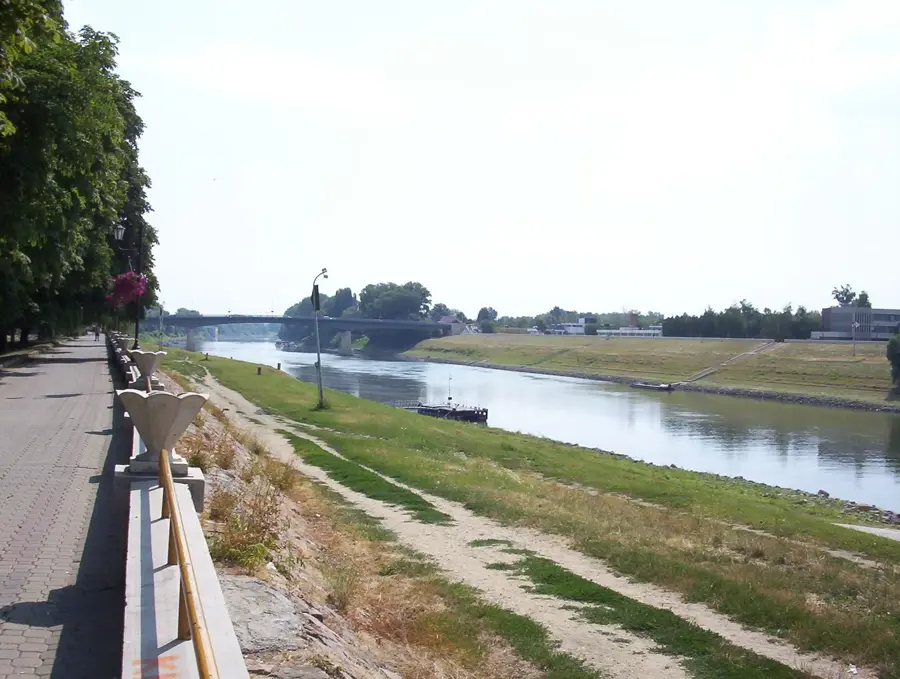 Szolnoki vegyi üzem — Mezőtúr (Magyarország)