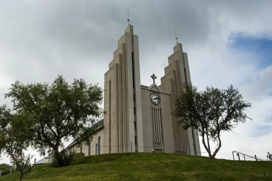 Akureyrarkirkja — Laufás (Island)