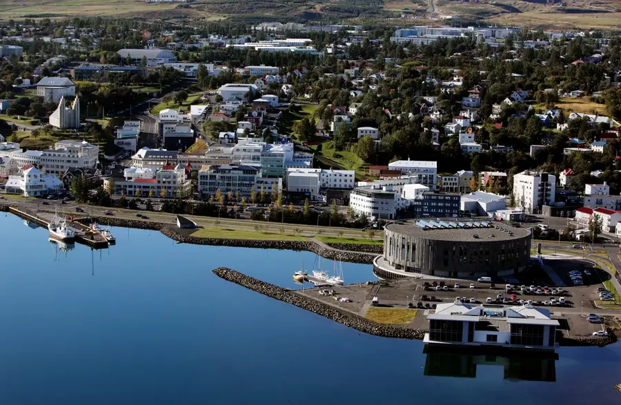 Hafen von Akureyri — Dalvík (Island)