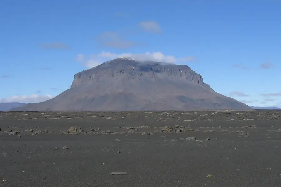 Herðubreið — Hengifoss (Izland)