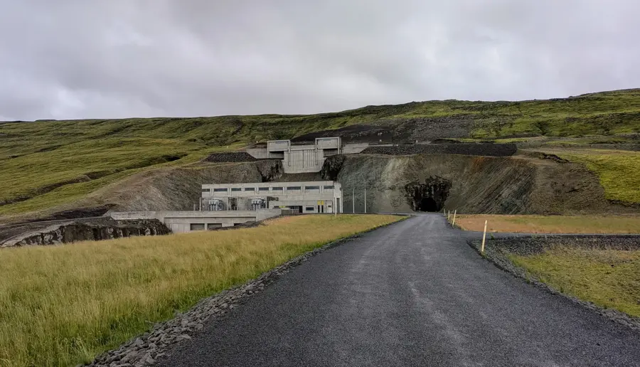 Wasserkraftwerk Sultartangi — Landmannalaugar (Island)