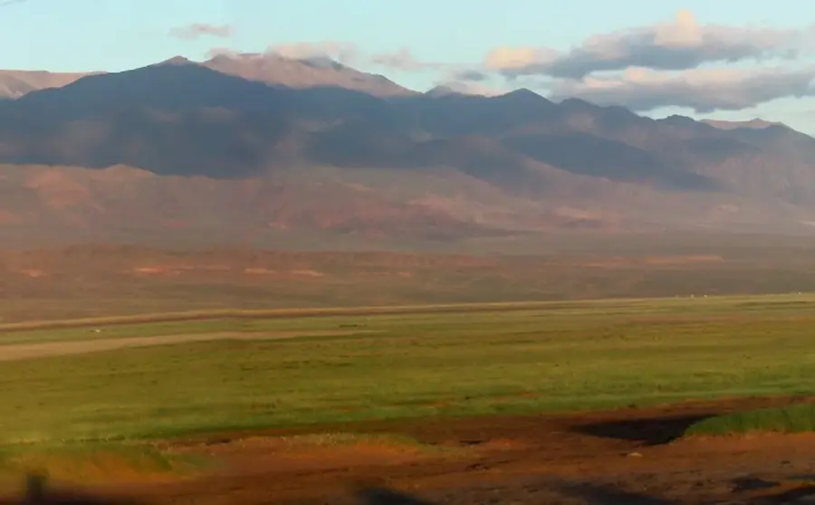 Ikh Bogd Mountain — Khorgo Volcano (Mongolia)