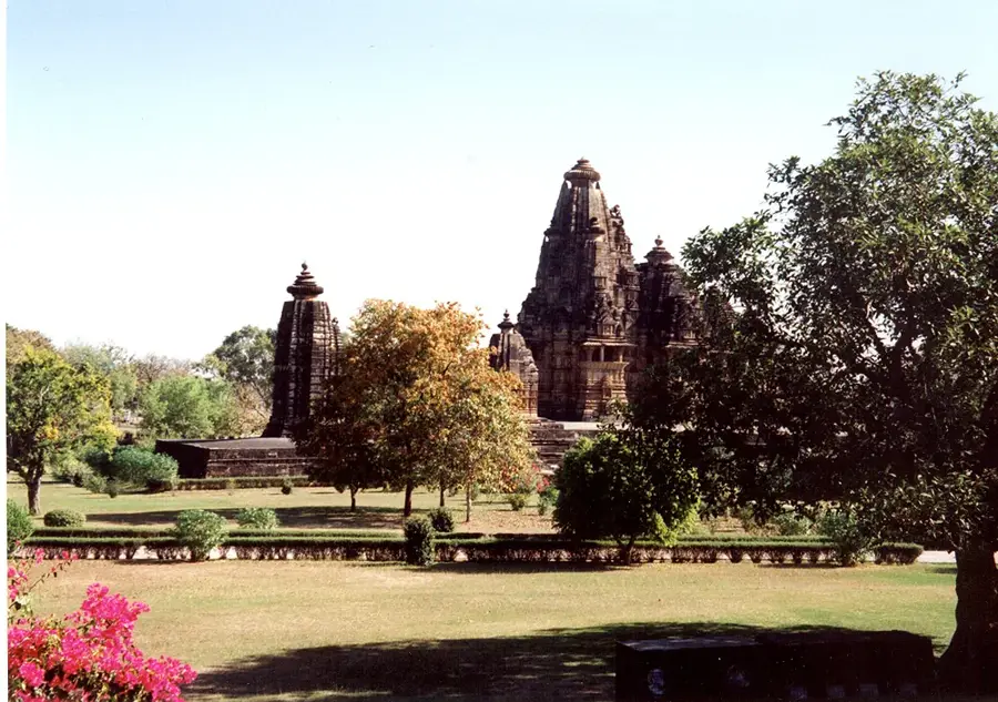 Khajuraho-Tempel — Sasan Ultra Mega Power Project (Indien)