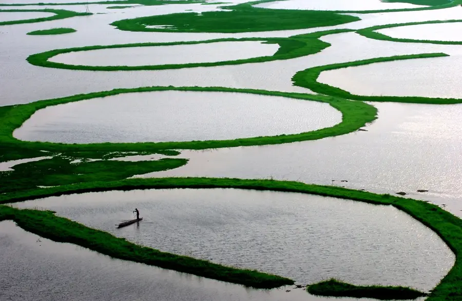 Lacul Loktak — Valea Dzukou (India)
