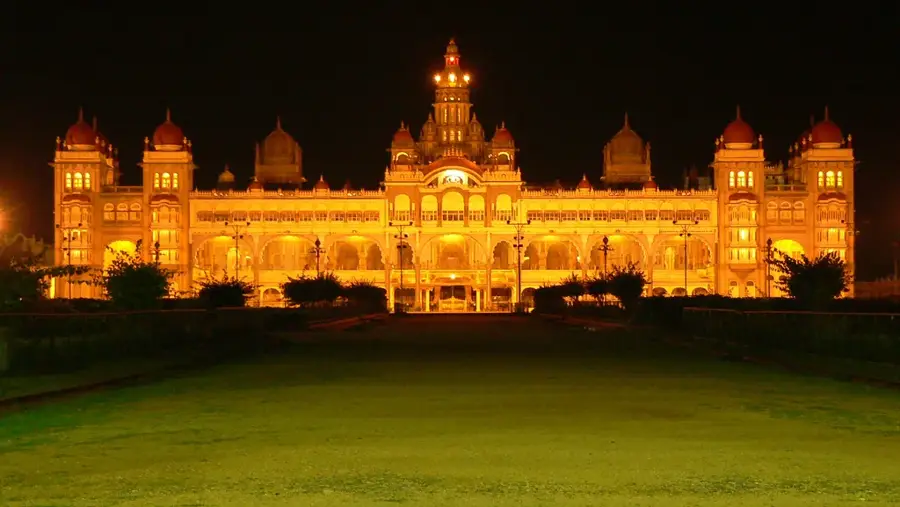 Mysore-Palast — Bengaluru IT-Hub (Indien)