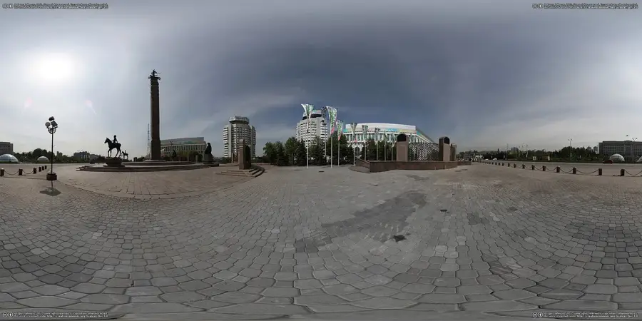 Unabhängigkeitsdenkmal — Kök-Töbe (Kasachstan)