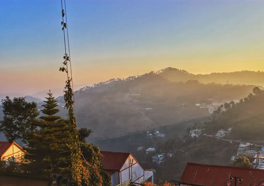 Kasauli — Gurgaon Finanz- und Technologiezentrum (Indien)