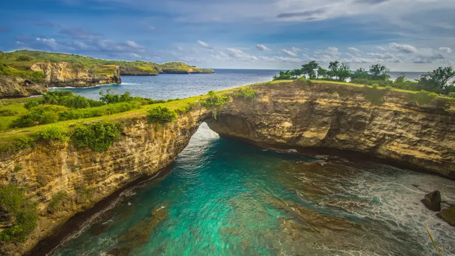 Nusa Penida — Mataram (Indonesien)