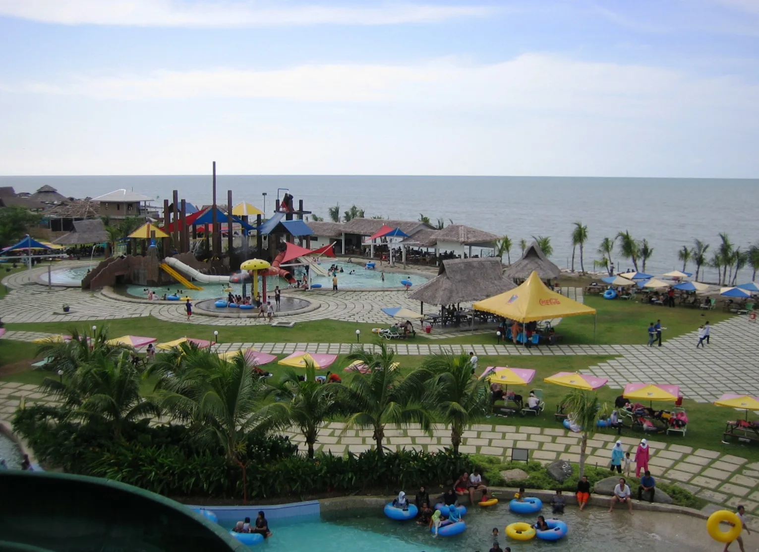 Pantai Cermin Kiri