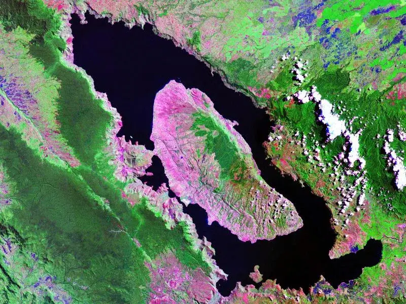 Insula Samosir