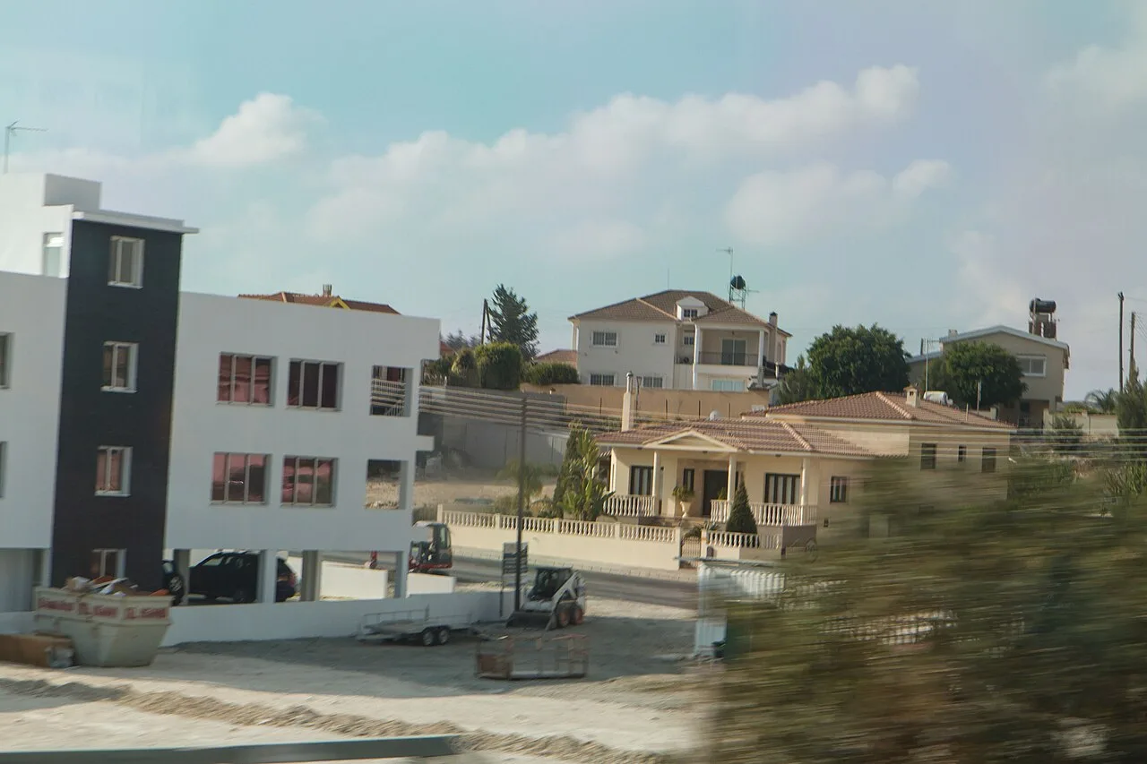 Industriegebiet Larnaca — Das Land der Träume (Zypern)