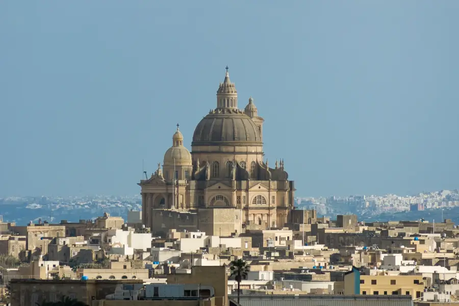 Xewkija Industriegebiet (Gozo) — San Blas Bay (Malta)