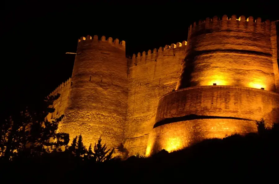 Falak-ol-Aflak — Taq-e Bostan (Iran)