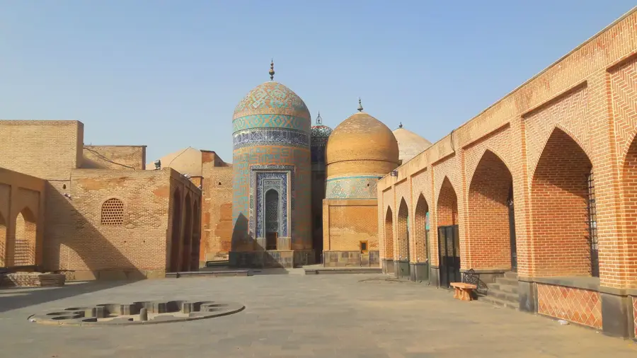 Scheich-Safi-Mausoleum — Taq-e Bostan (Iran)