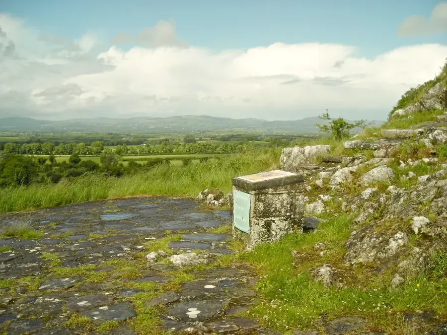 Slieve Felim — Rock of Cashel (Írország)