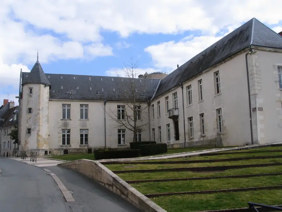 Issoudun – city
