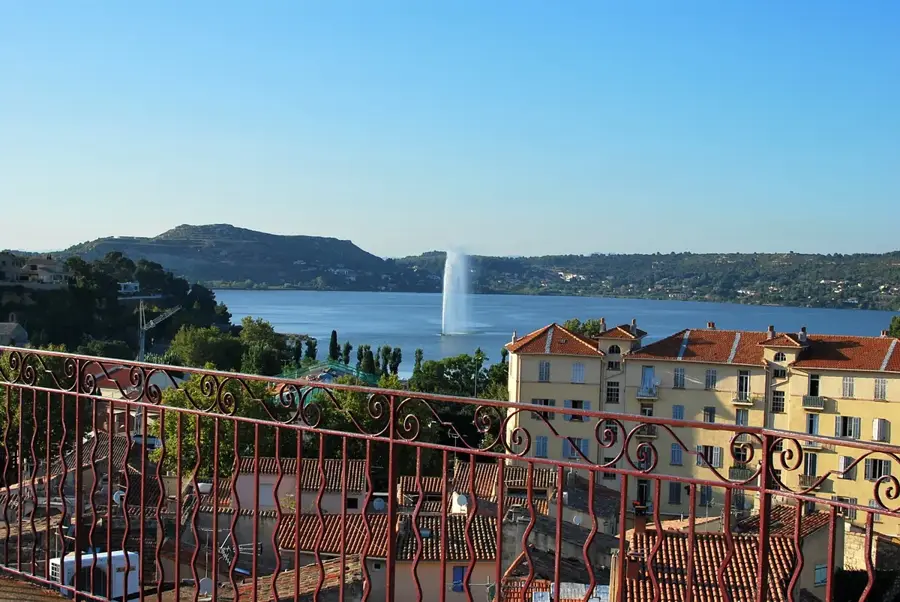 Istres — El Barde (Somalia)