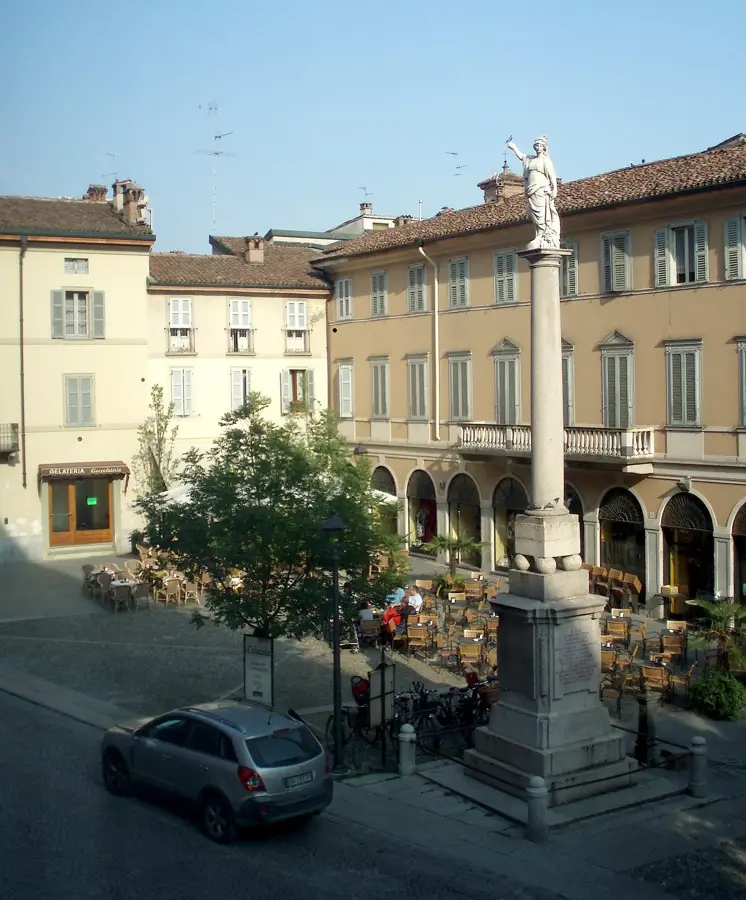 Cremona — Comer See (Italien)