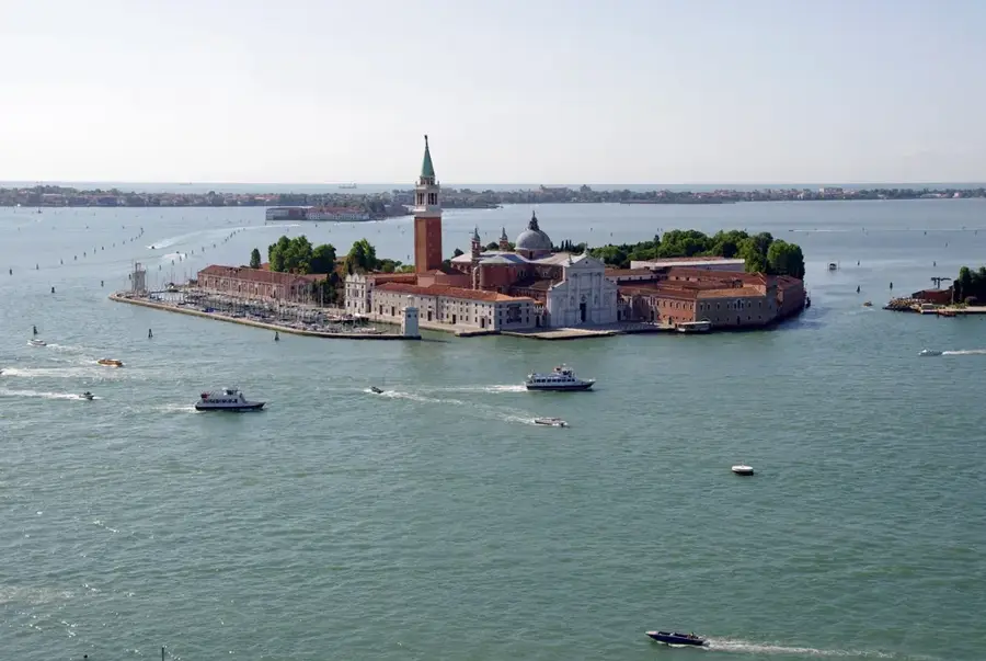 Basilica of San Giorgio Maggiore — Po (Italy)