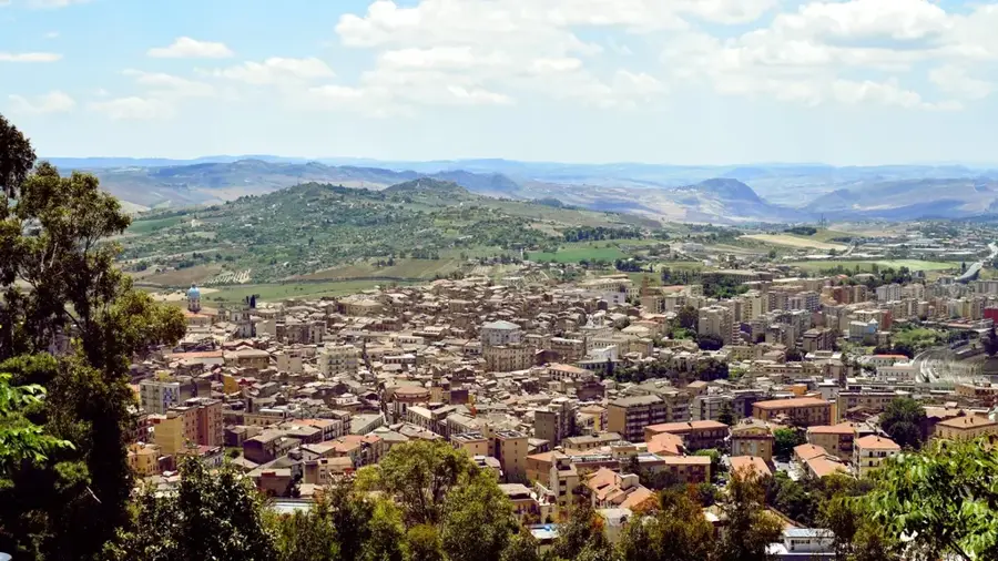 Caltanissetta — Portul Gioia Tauro (Italia)