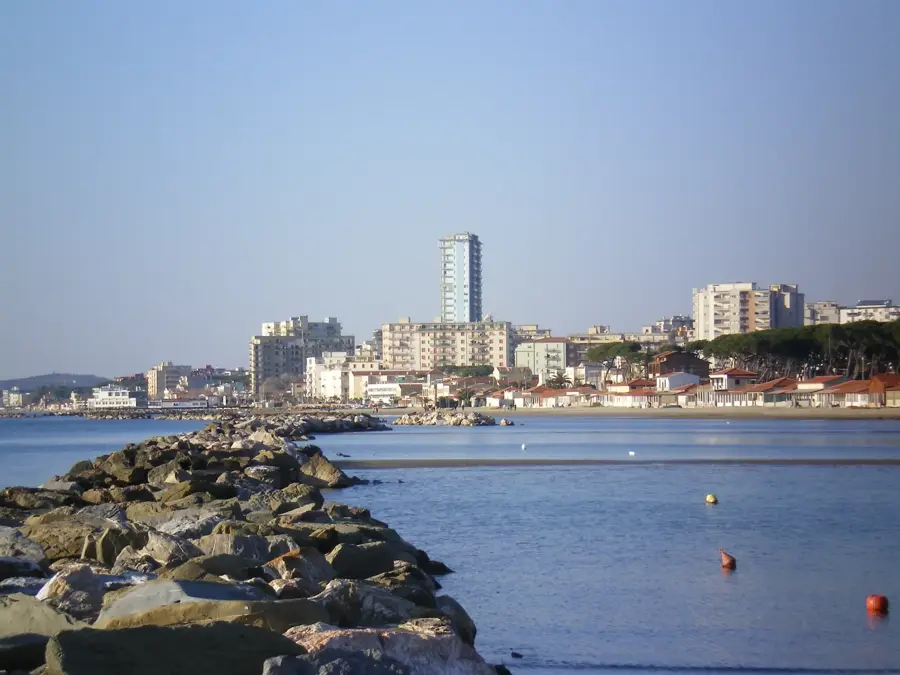 Follonica — Piazza del Campo (Italia)