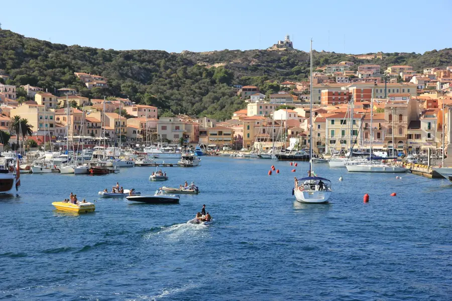 La Maddalena — Cagliari (Olaszország)