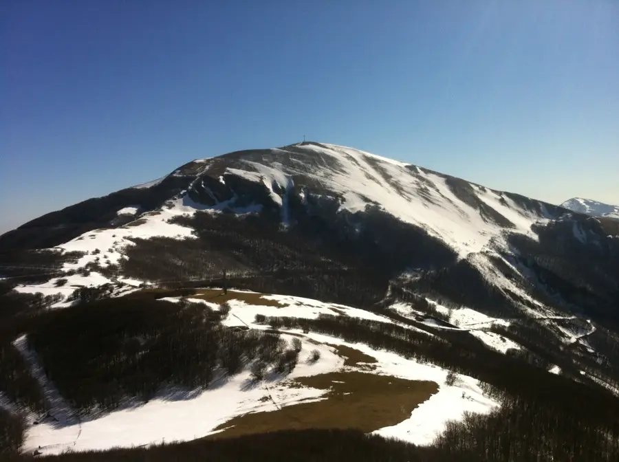 Monte Catria — Pietraperla (Italia)
