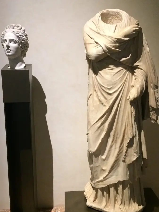 Teatro Olimpico — Genovai kikötő (Olaszország)