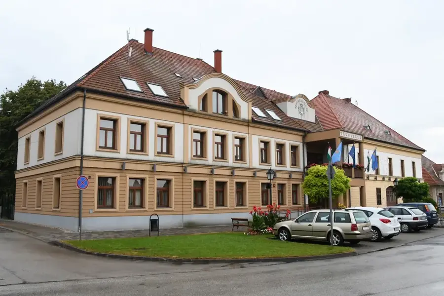 Jászfényszaru