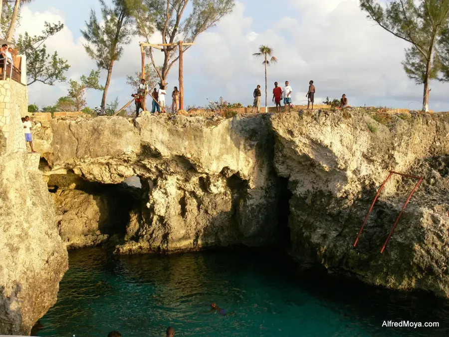 Rick's Cafe — Pelican Bar (Jamaica)