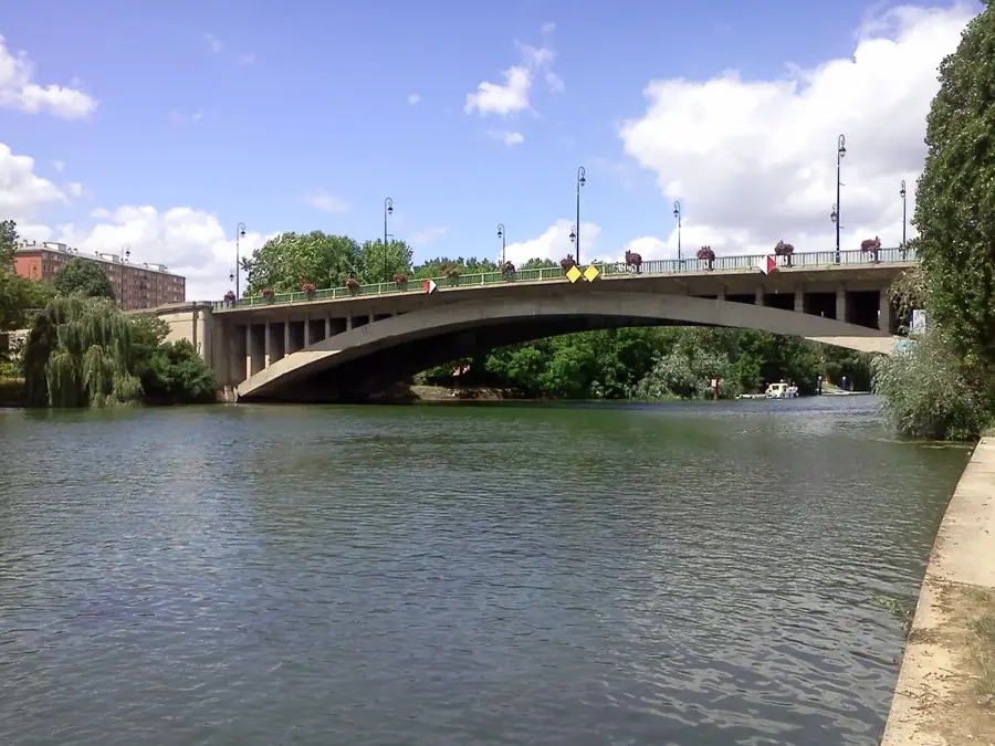 Joinville-le-Pont – city