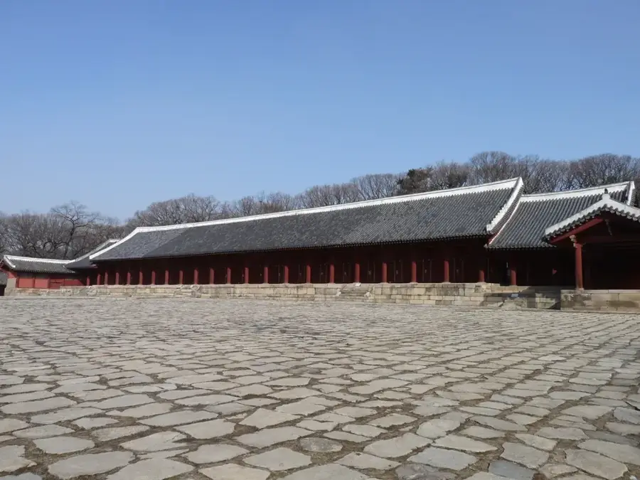 Sanctuarul Jongmyo — Pădurea Seul (Coreea de Sud)