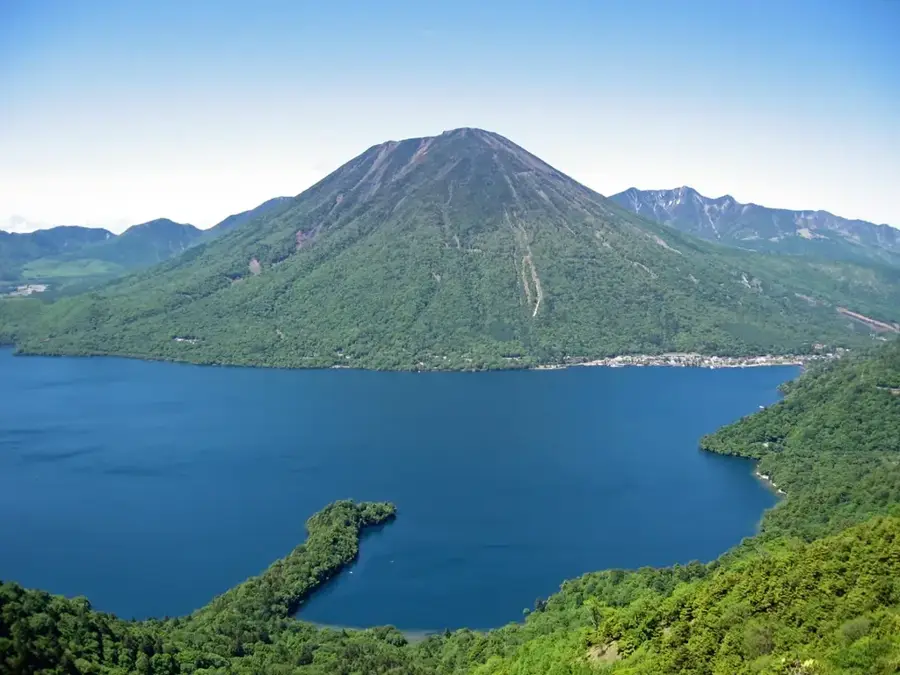 Chūzenji-tó — Óizumi ipari város (Japán)