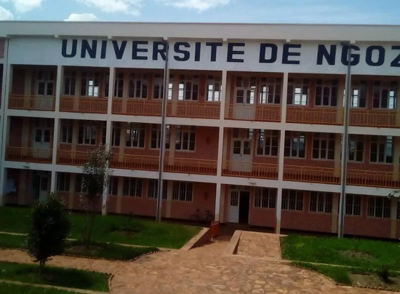 Kathedrale von Ngozi — Grab von Ntare Rushatsi (Burundi)