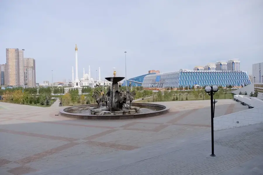 Kazakh Eli Denkmal — Baiterek-Turm (Kasachstan)
