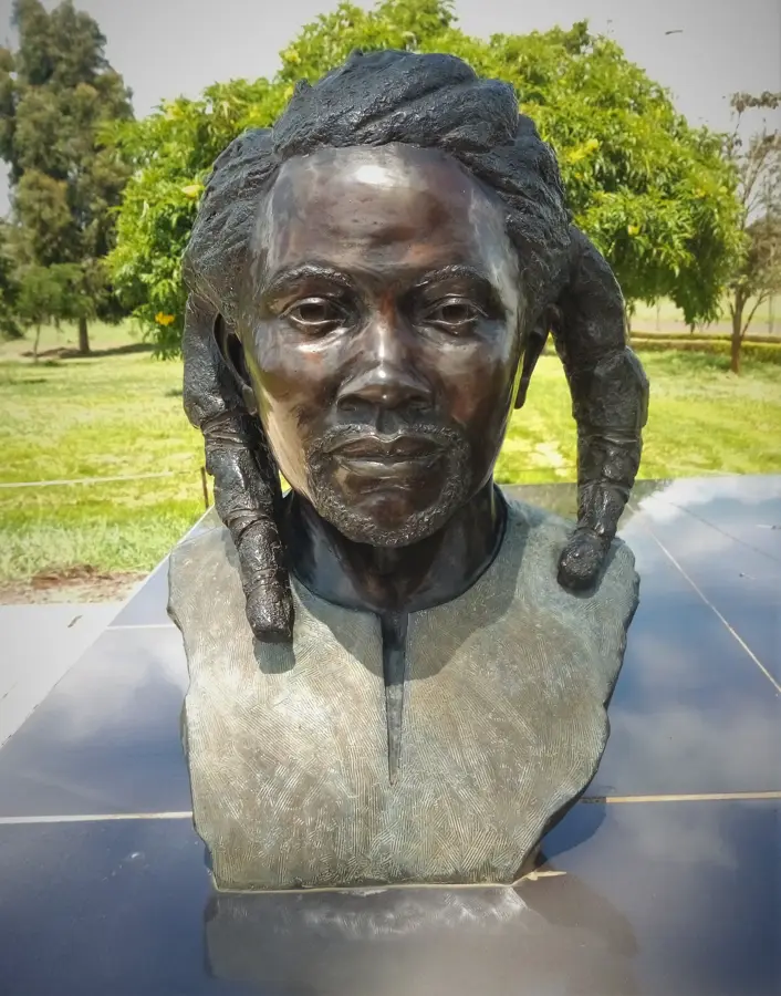 Statuia Dedan Kimathi — Nyeri (Kenya)