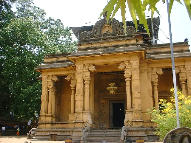 Kelaniya Raja Maha Vihara — Madu-Fluss (Sri Lanka)