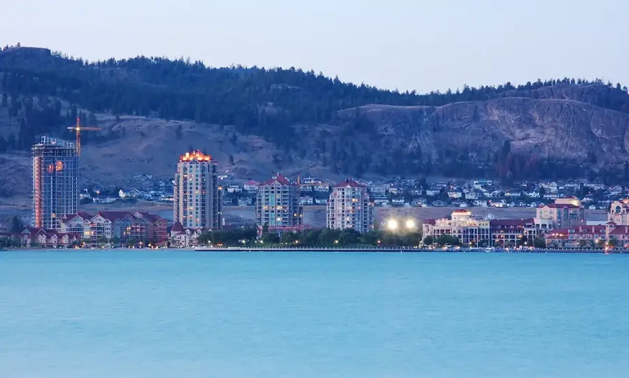 Kelowna — Peace River (Canada)