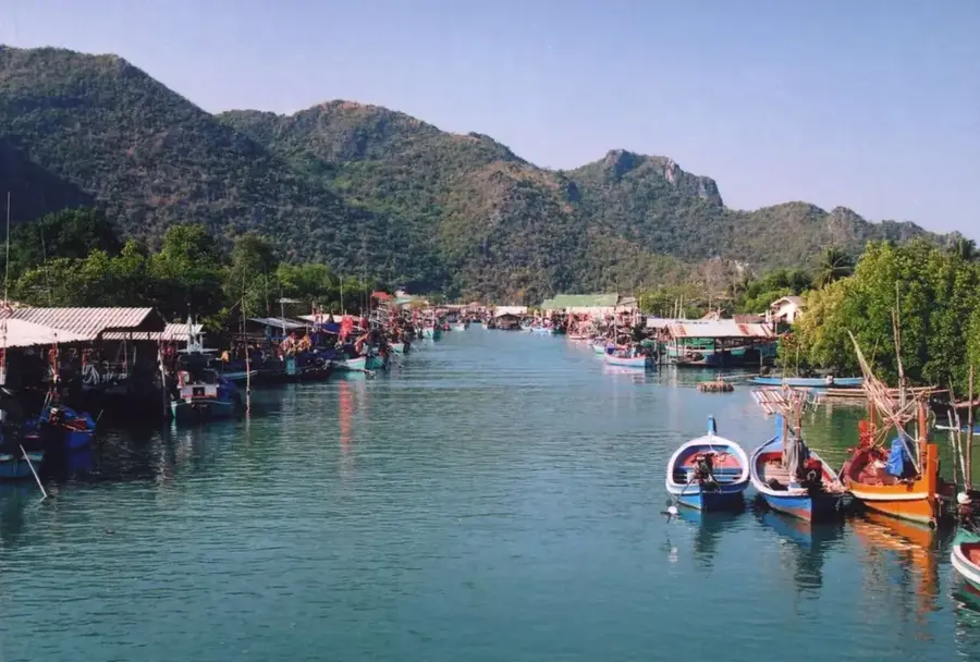 Khao Sam Roi Yot Nationalpark — Elefantenschlacht von Nong Sarai (Thailand)