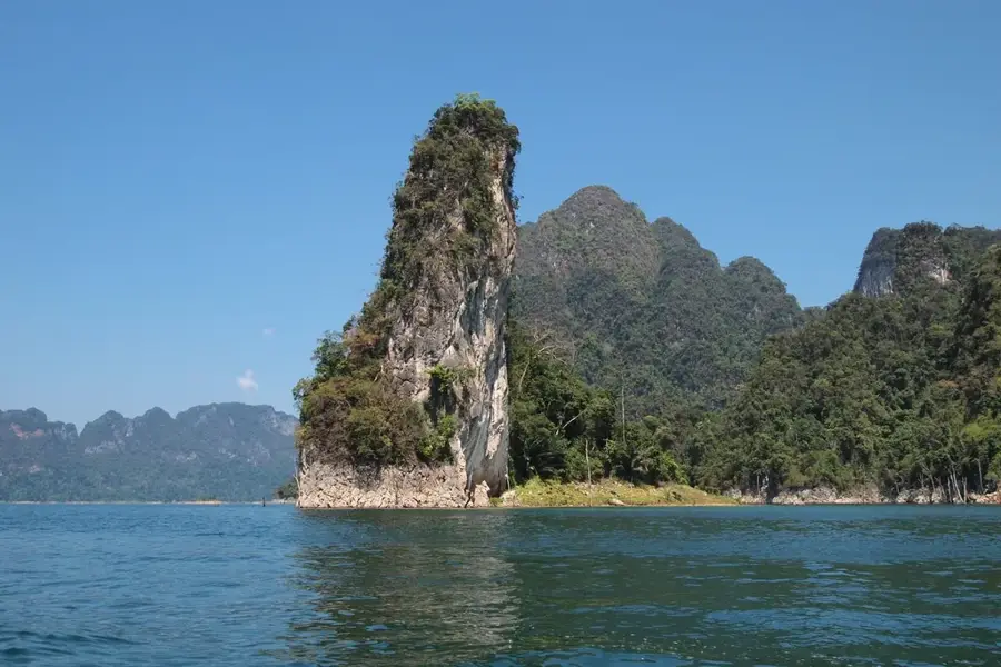 Khao Sok Nemzeti Park — Ranong kikötő (Thaiföld)