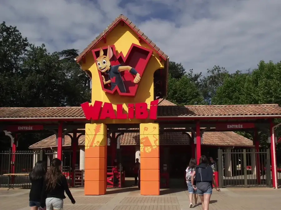 Wasserpark Slide & Splash — Mahenge-Hochland (Tansania)