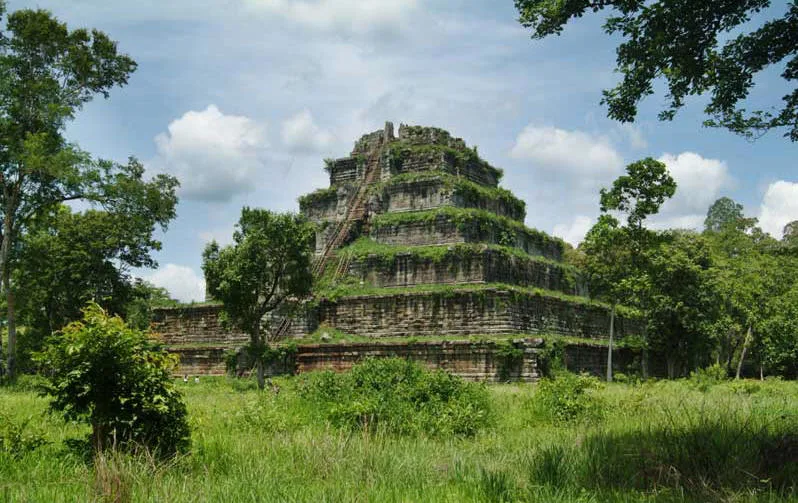Koh Ker — Ubon Ratchathani (Thailanda)