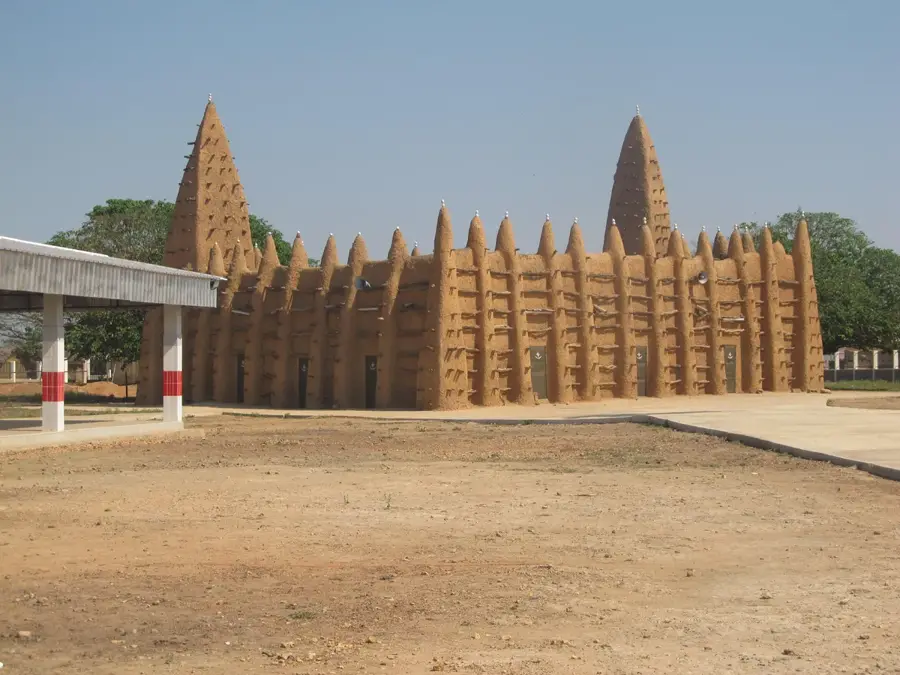 Moscheen im sudanesischen Stil in Kong