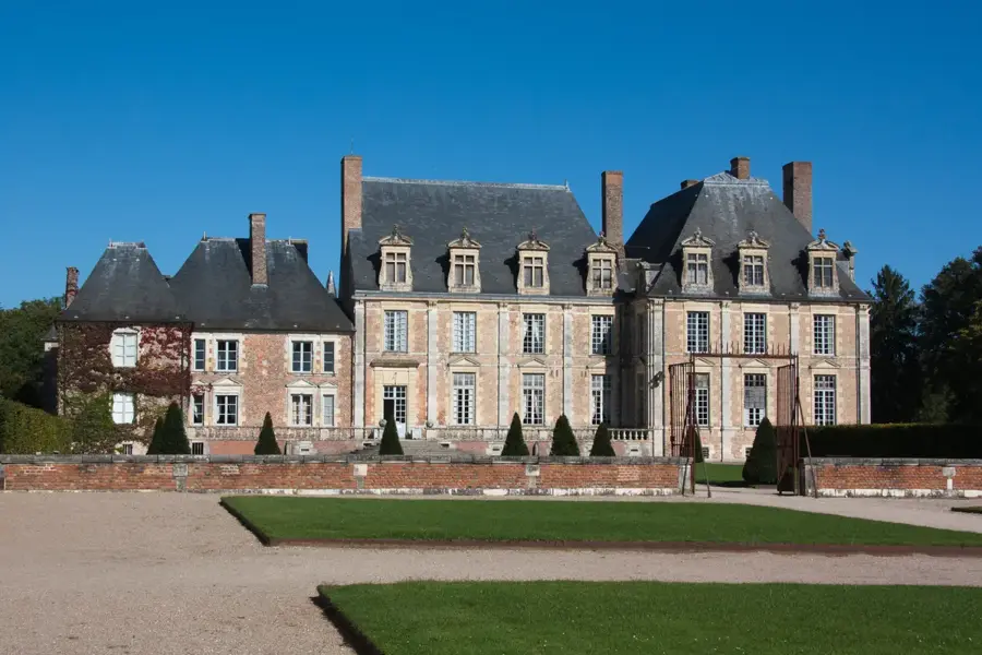 La Ferté-Saint-Aubin – city