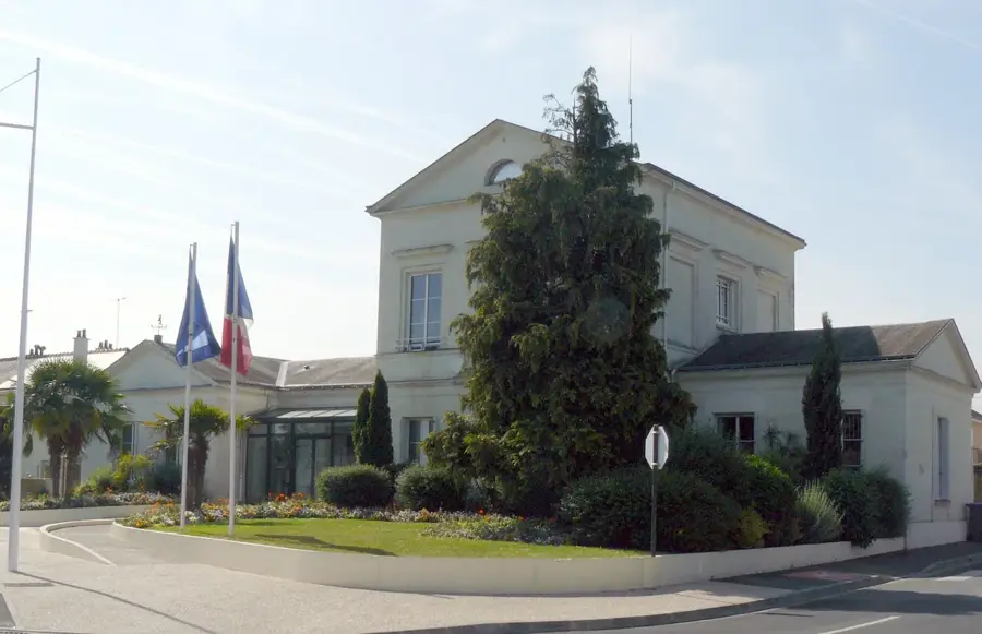 La Ville-aux-Dames – city