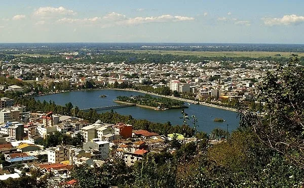 Plantațiile de Ceai din Lahijan — Complexul Petrochimic Tabriz (Iran)