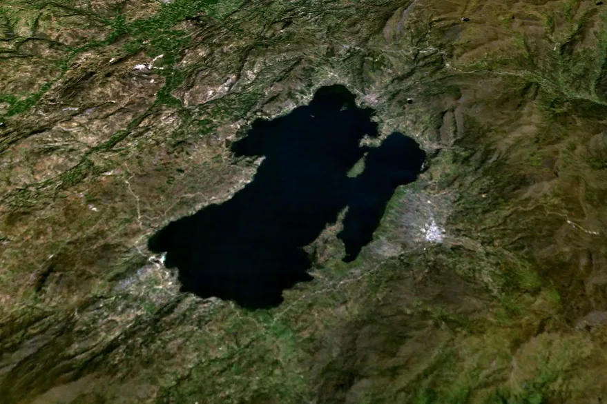 Lacul Tota
